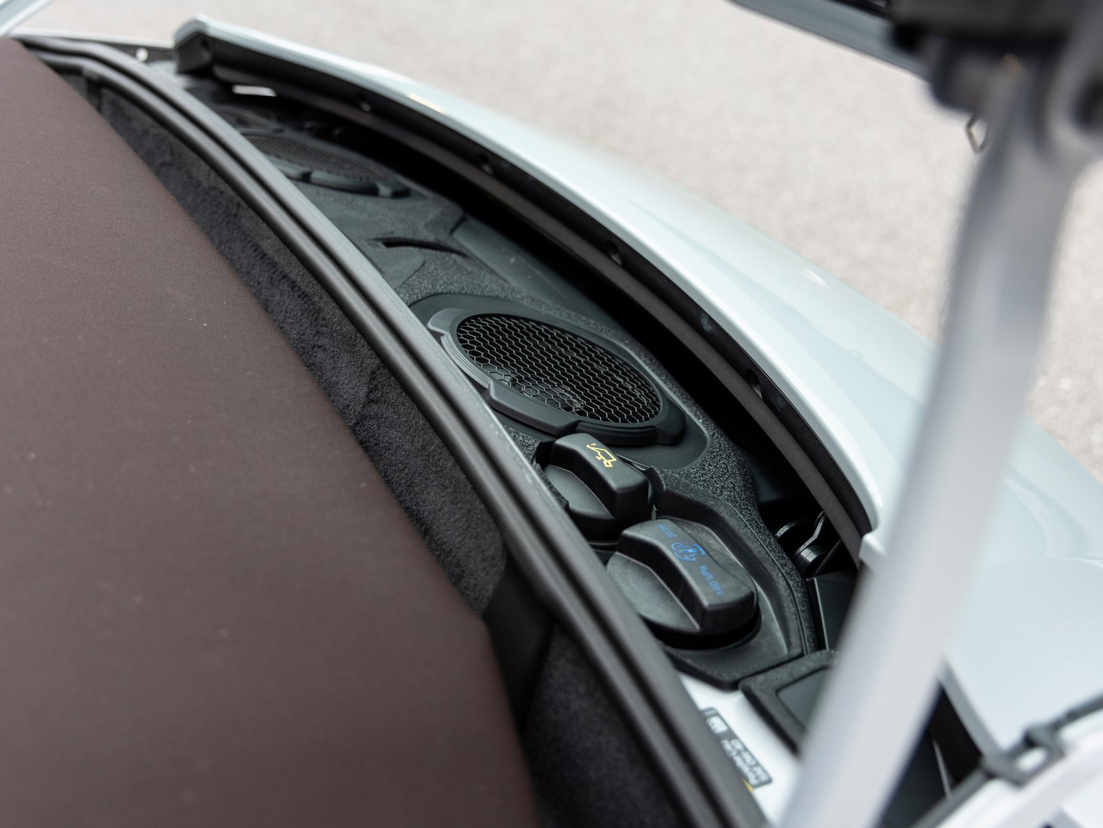 Used 2024 Porsche 911 Targa 4S w/ Premium Package image 28