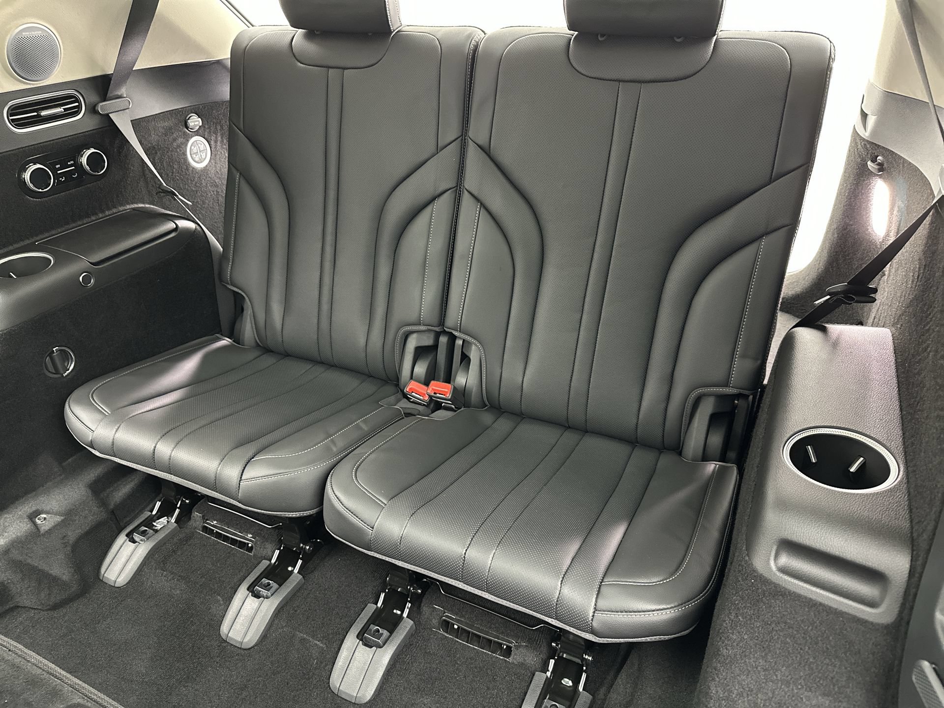 Certified 2026 Genesis GV80 3.5T Advanced AWD/4WD image 24