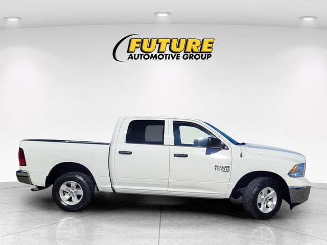 Used 2022 RAM 1500 Classic SLT w/ Electronics Group AWD/4WD image 3