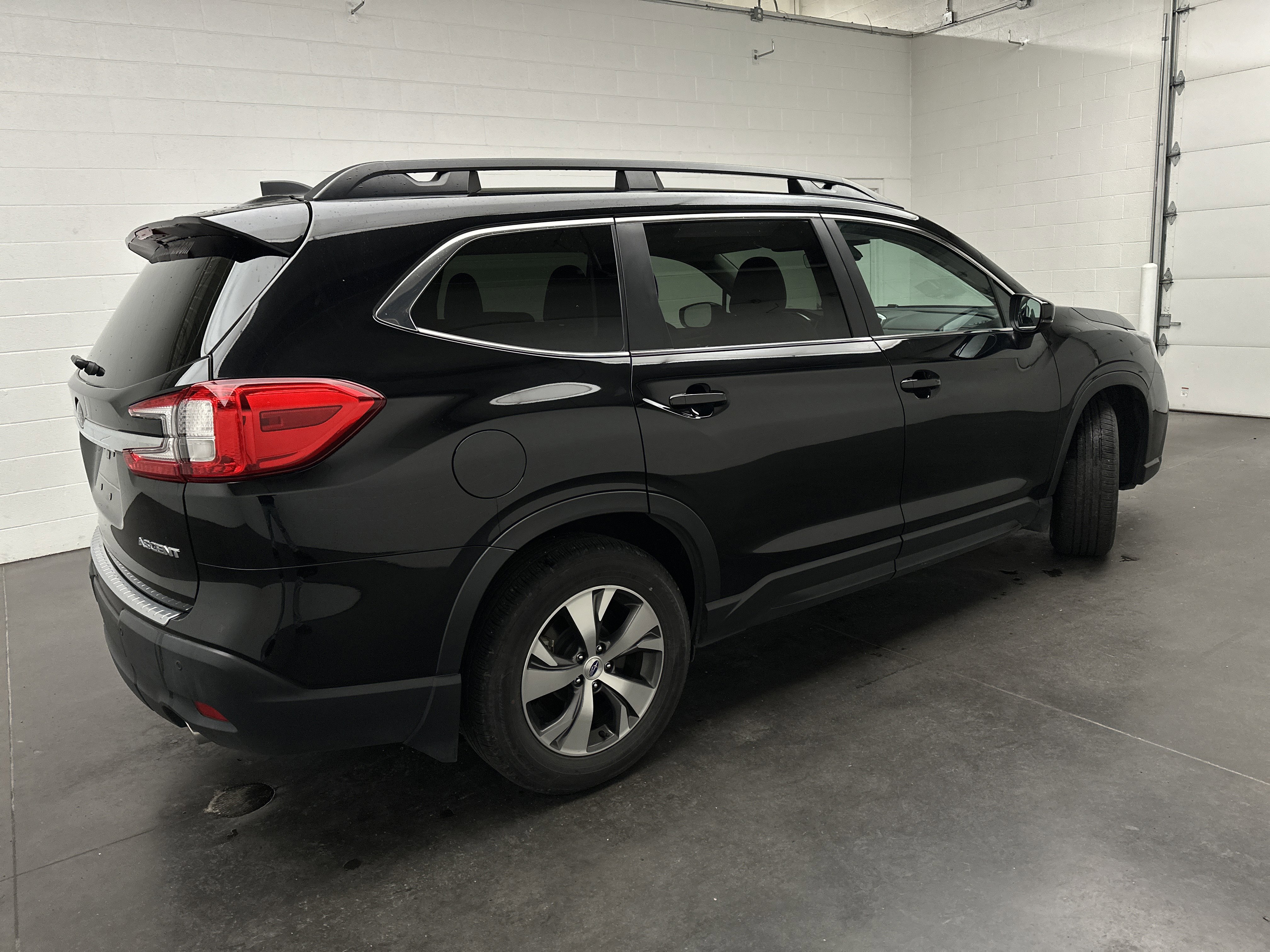 Certified 2025 Subaru Ascent Premium image 8