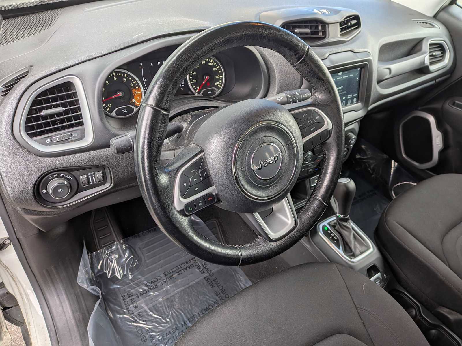 Used 2018 Jeep Renegade Latitude image 14