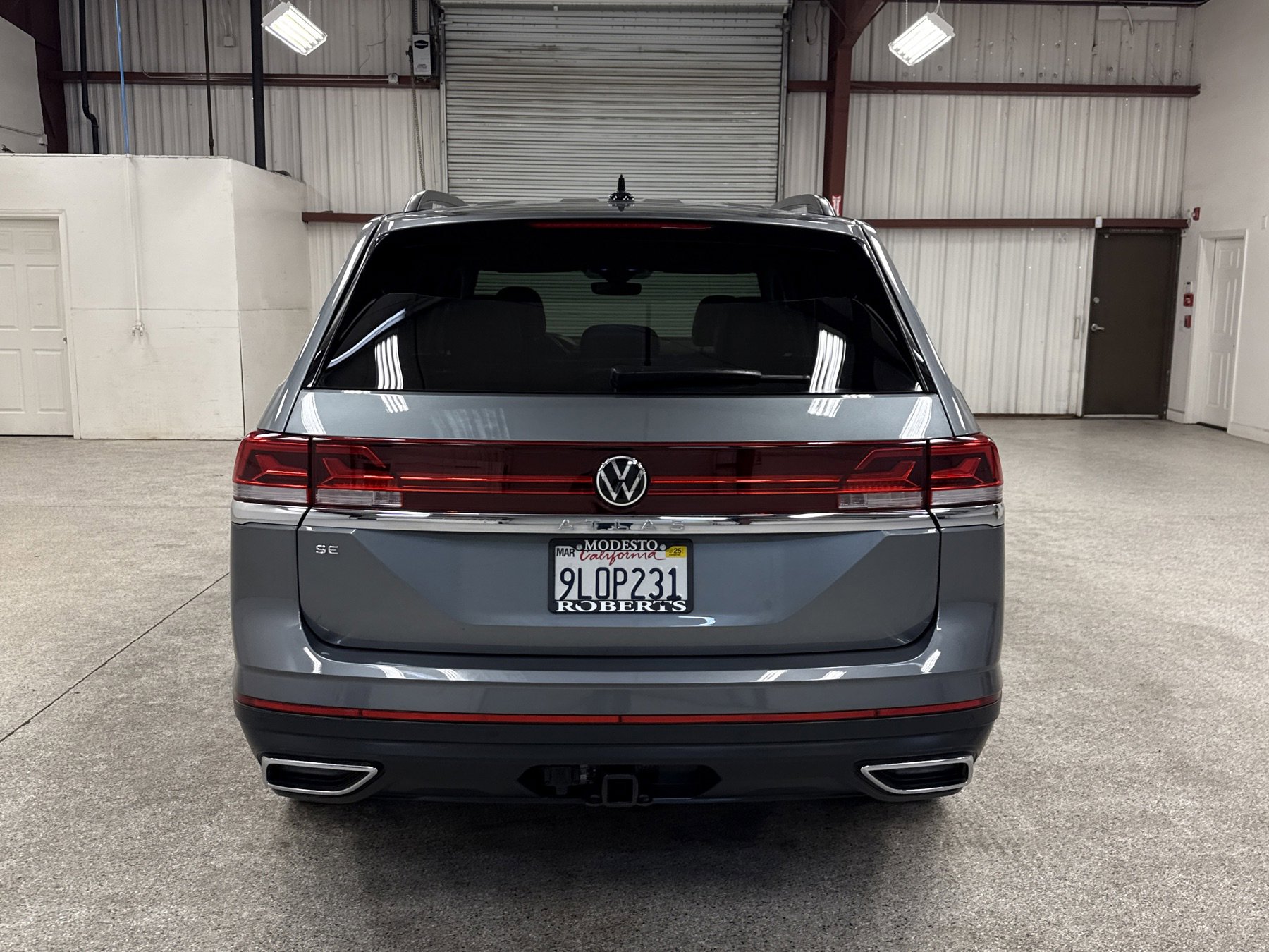 Used 2024 Volkswagen Atlas SE w/ Black Wheel Package image 18