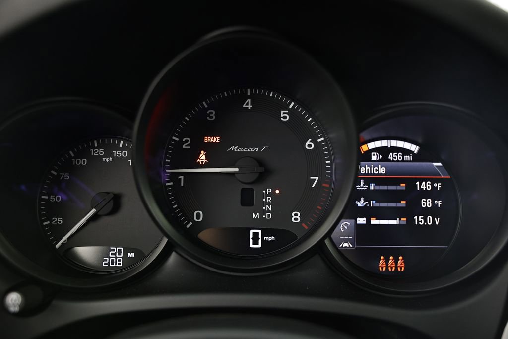 New 2026 Porsche Macan Turbo image 34