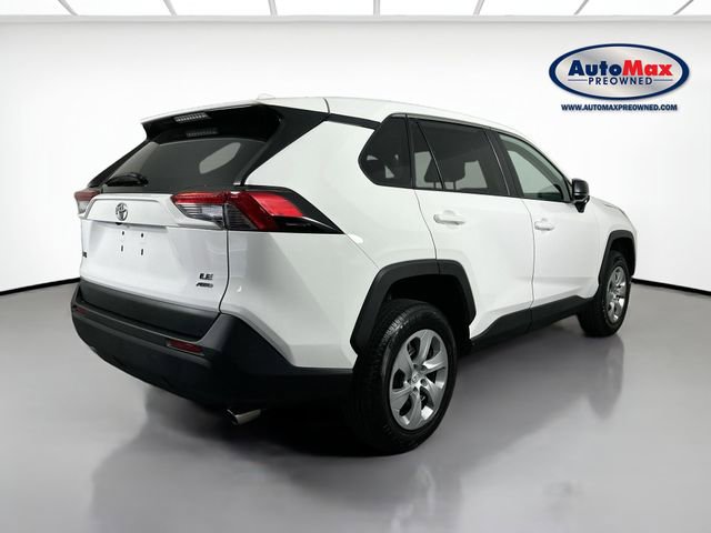 Used 2023 Toyota RAV4 LE AWD/4WD image 2