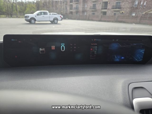 New 2026 Ford Expedition Active image 20