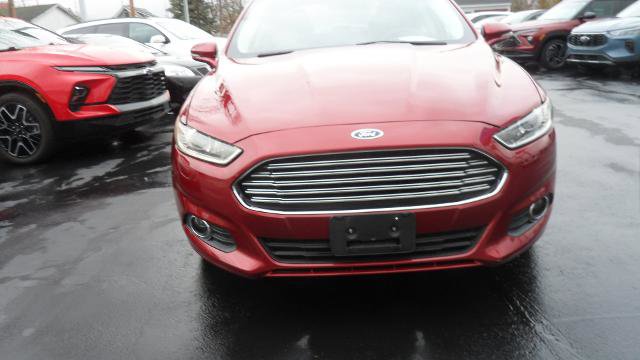 Used 2013 Ford Fusion SE image 2