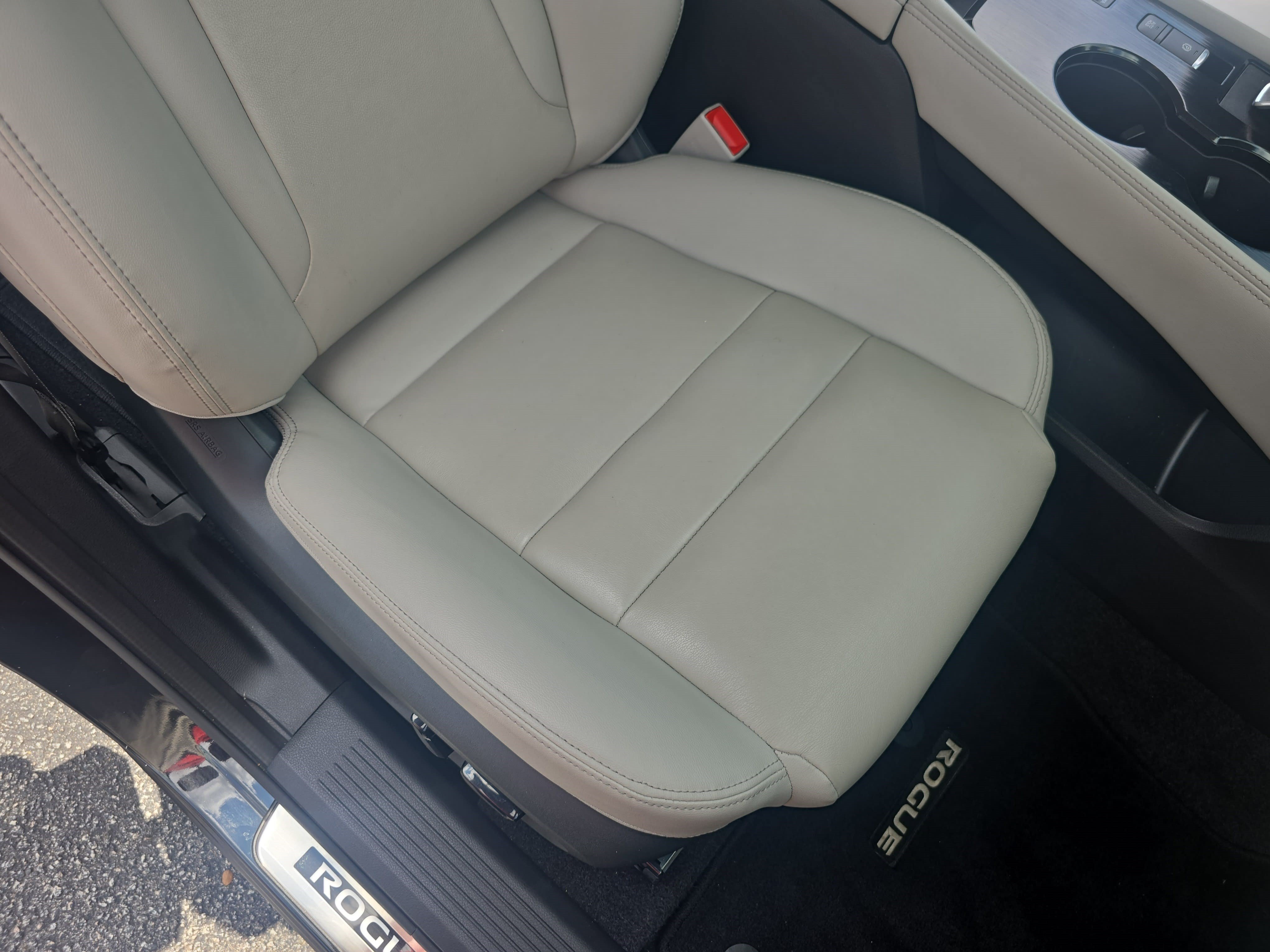 Used 2023 Nissan Rogue SL FWD image 10