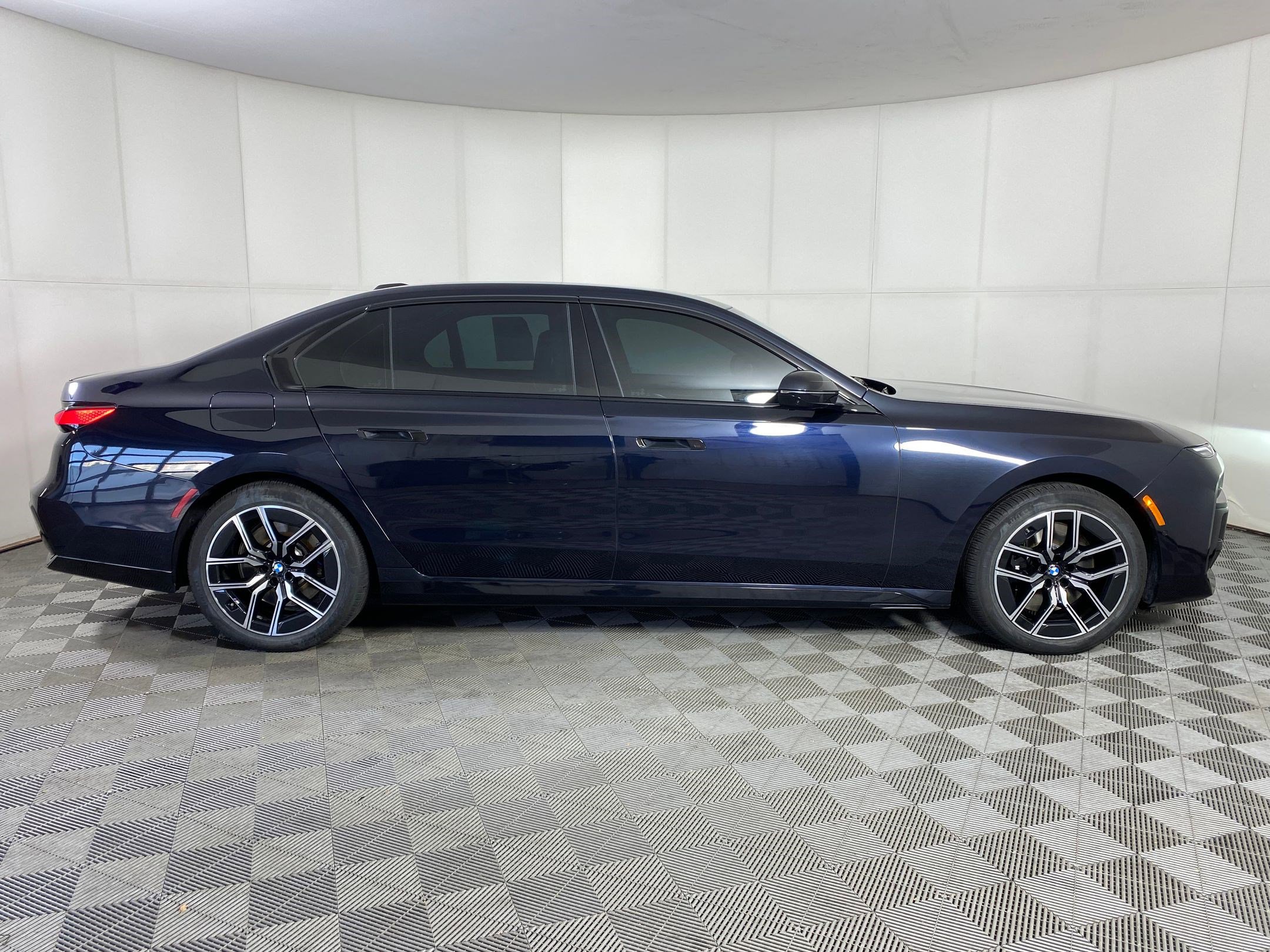 Certified 2024 BMW 740i xDrive 740i xDrive image 8