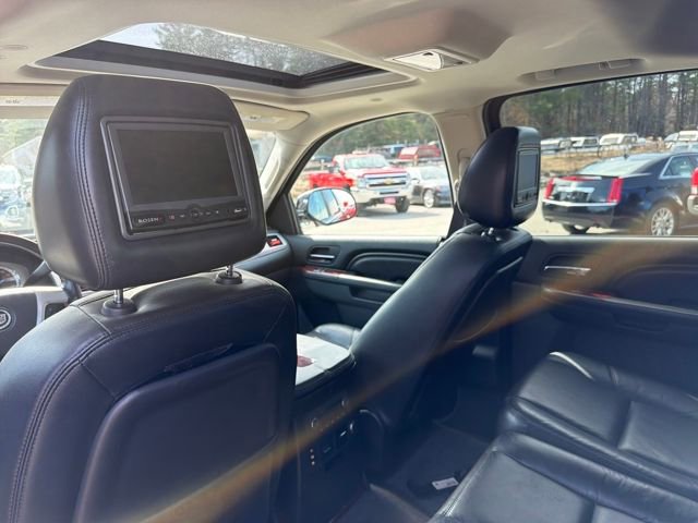 Used 2011 Cadillac Escalade EXT Luxury image 29
