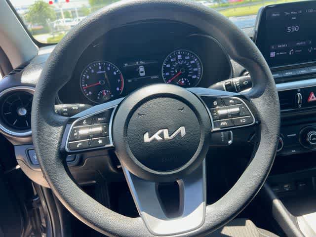 Used 2023 Kia Forte LXS w/ LXS Technology Package FWD image 17
