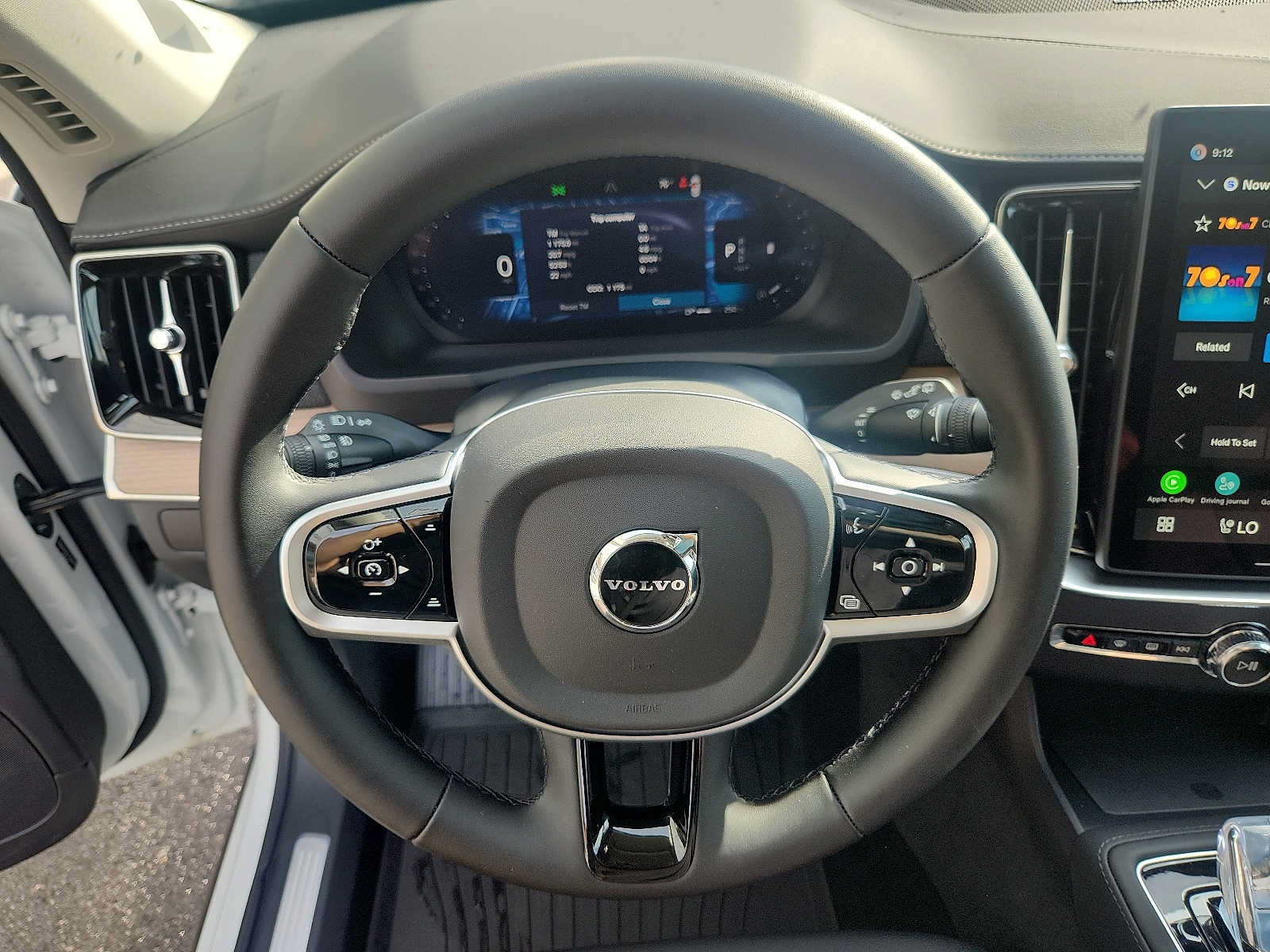 Used 2026 Volvo XC90 B6 Plus w/ Protection Package AWD/4WD image 19