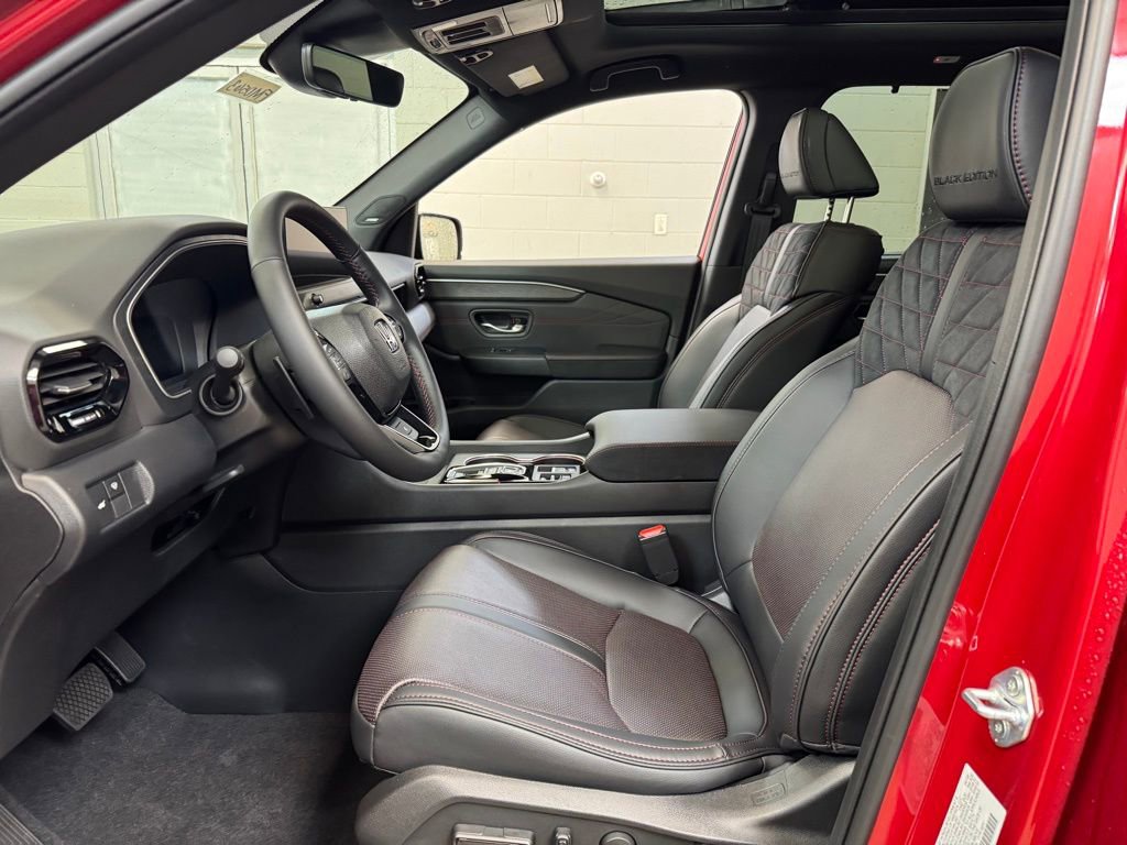 New 2026 Honda Pilot Black Edition image 12
