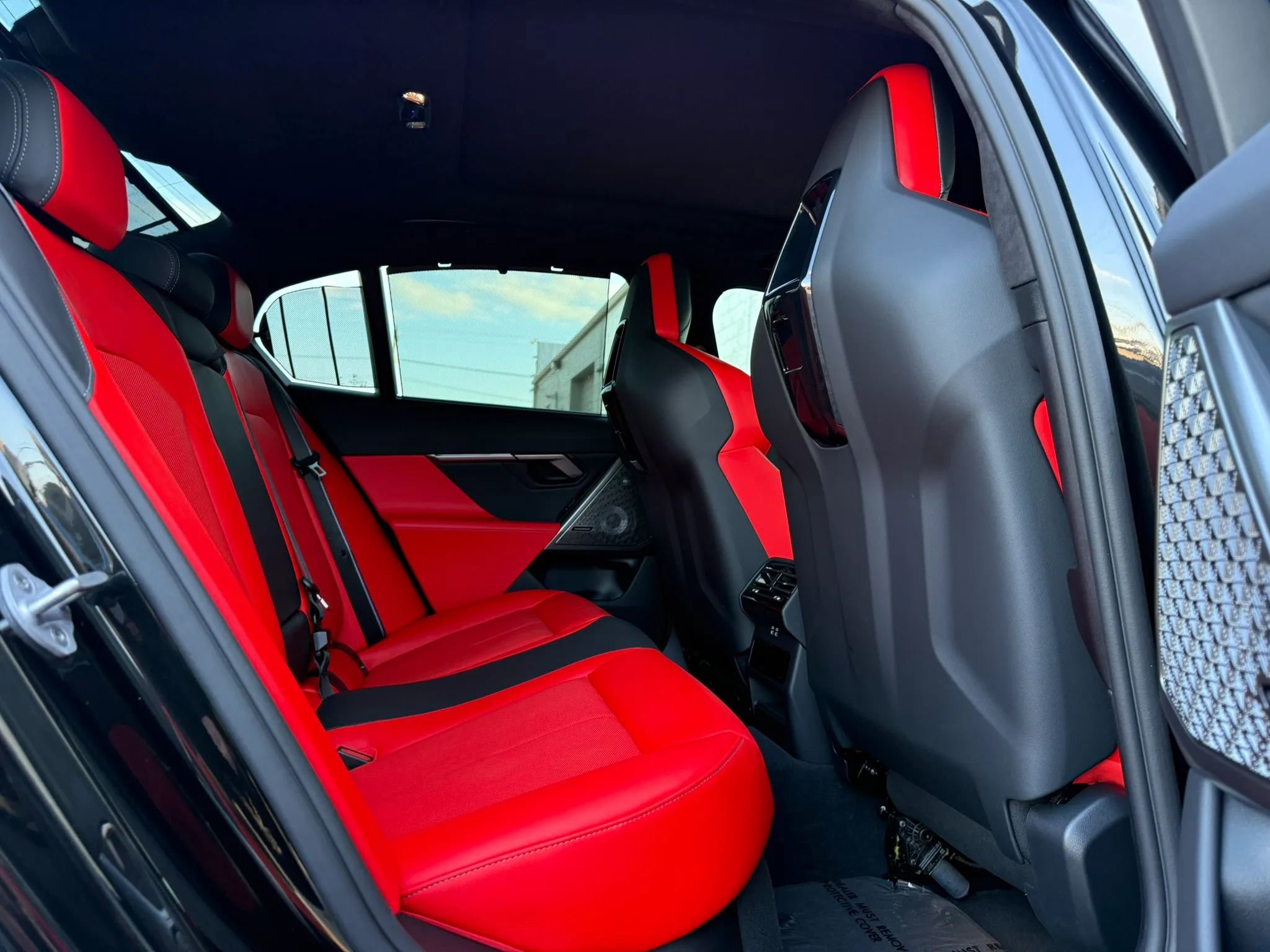 Used 2025 BMW M5 Sedan 4D w/ Executive Package image 84