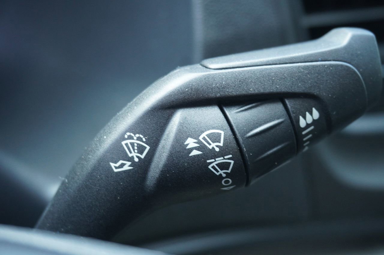 New 2025 Ford Transit 250 148 Medium Roof image 26