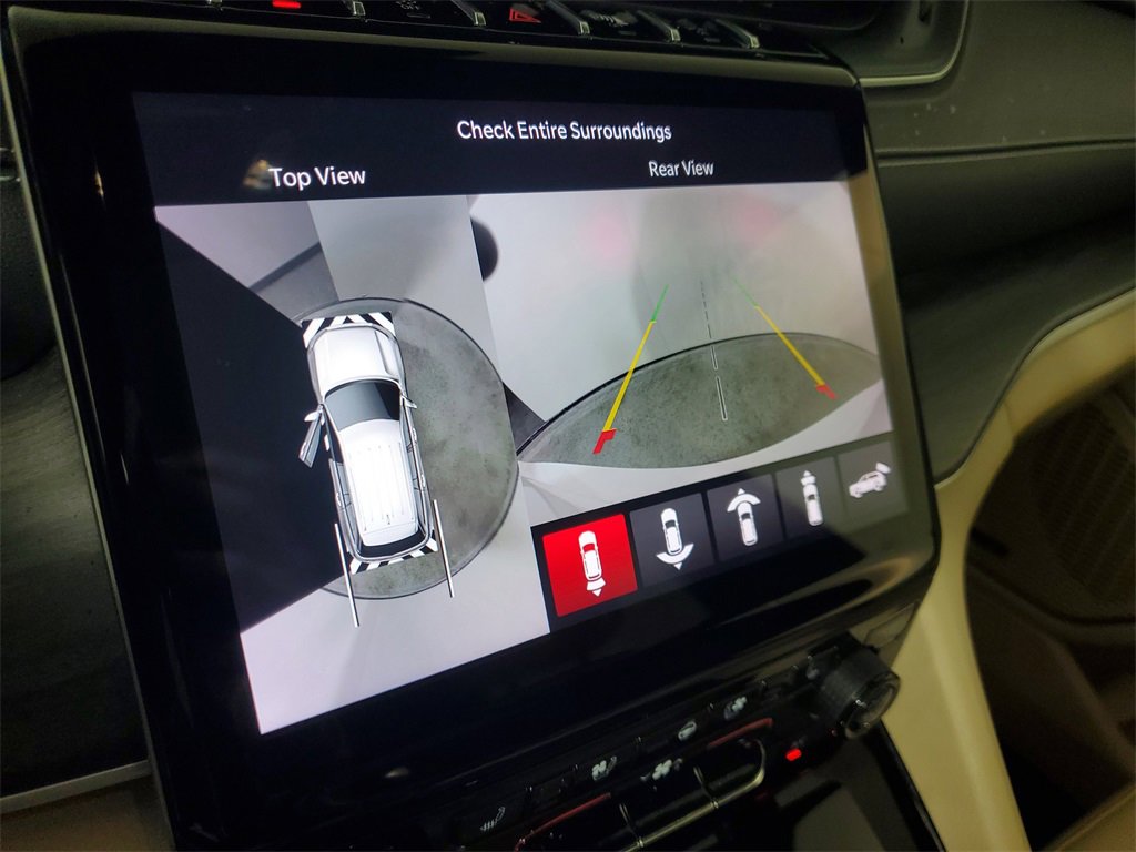 Used 2023 Jeep Grand Cherokee L Limited w/ Luxury Tech Group II image 20