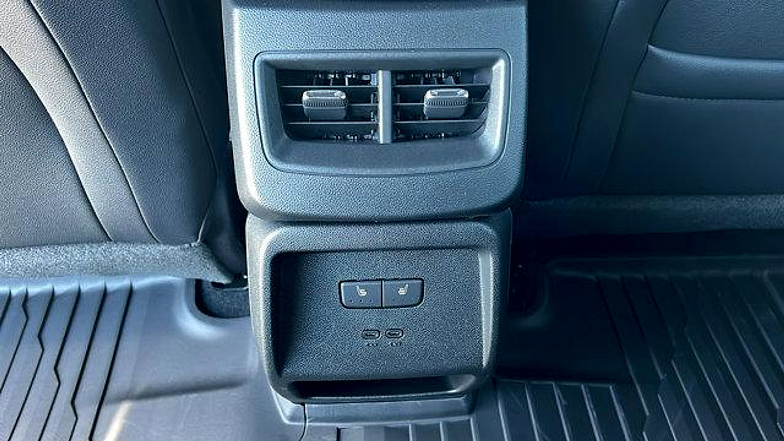 New 2026 Chevrolet Equinox EV LT image 14