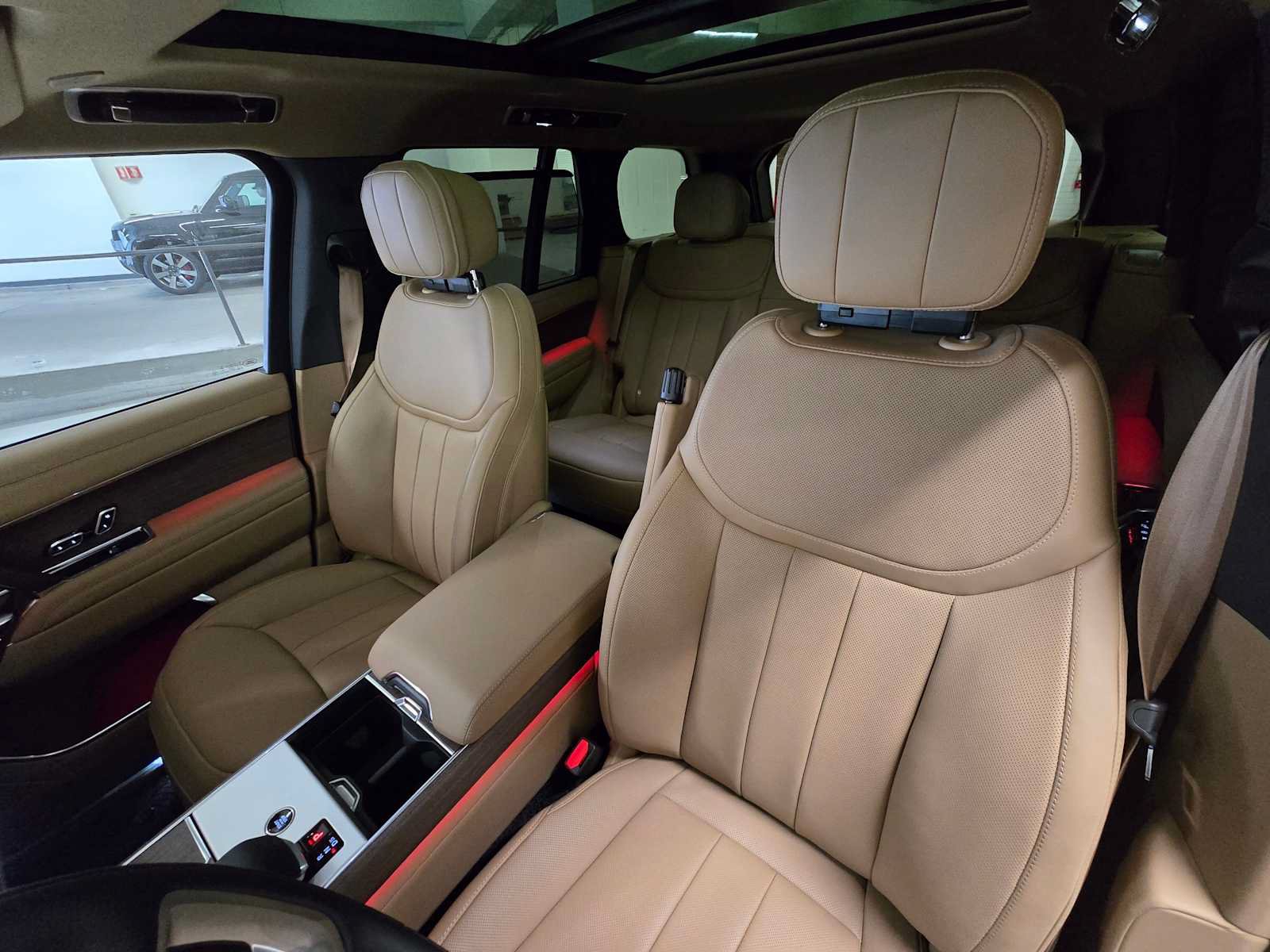 New 2026 Land Rover Range Rover SE AWD/4WD image 24