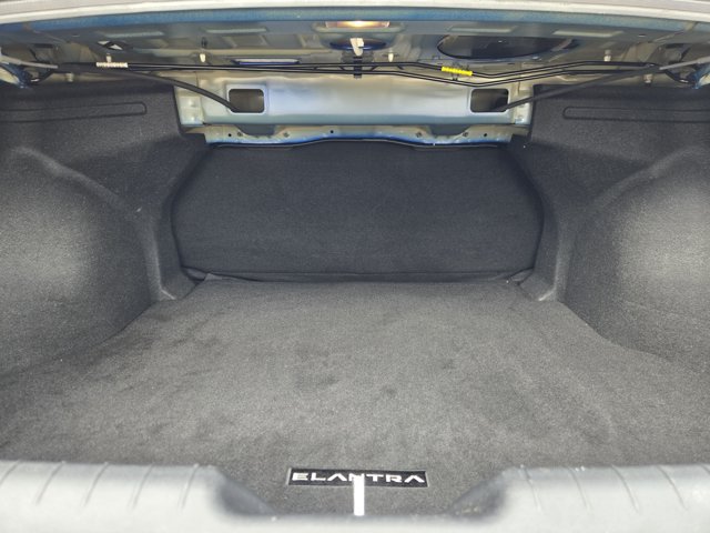 Certified 2026 Hyundai Elantra SE FWD image 31