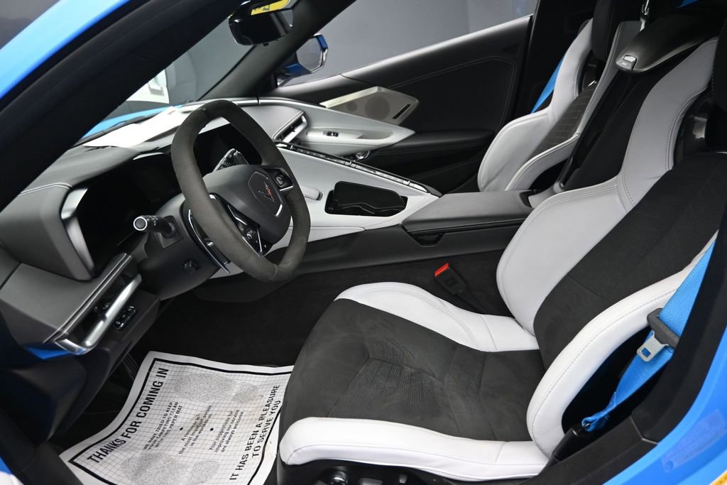 Used 2023 Chevrolet Corvette Stingray Preferred Cpe w/ Z51 Performance Package RWD image 10
