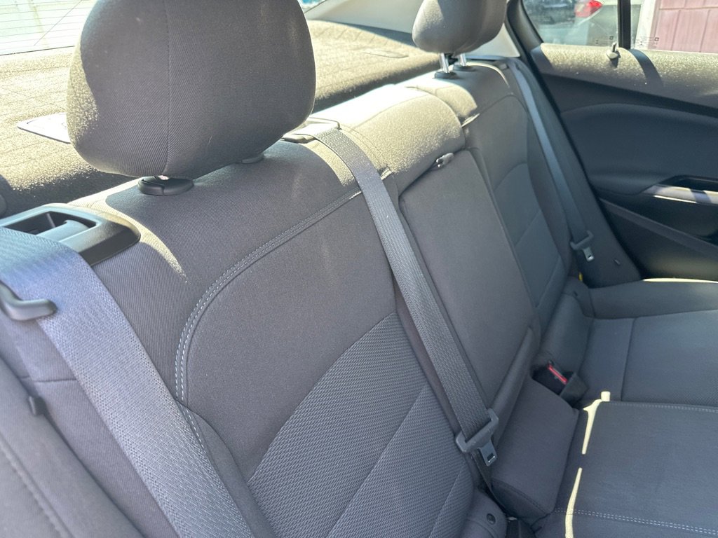 Used 2018 Chevrolet Cruze LT w/ Convenience Package FWD image 14