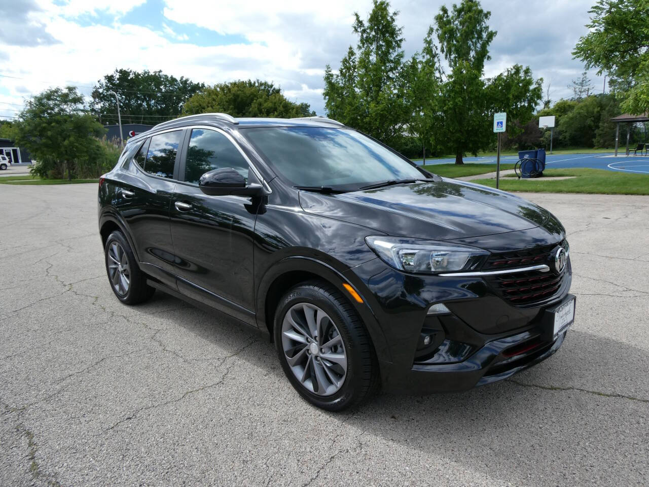 Used 2020 Buick Encore GX Select w/ Sport Touring Package FWD image 3