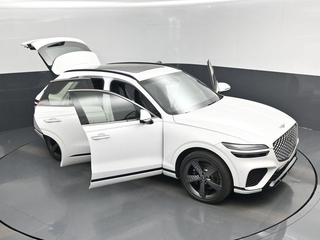 Used 2025 Genesis GV70 3.5T Sport w/ Sport Prestige Package image 19