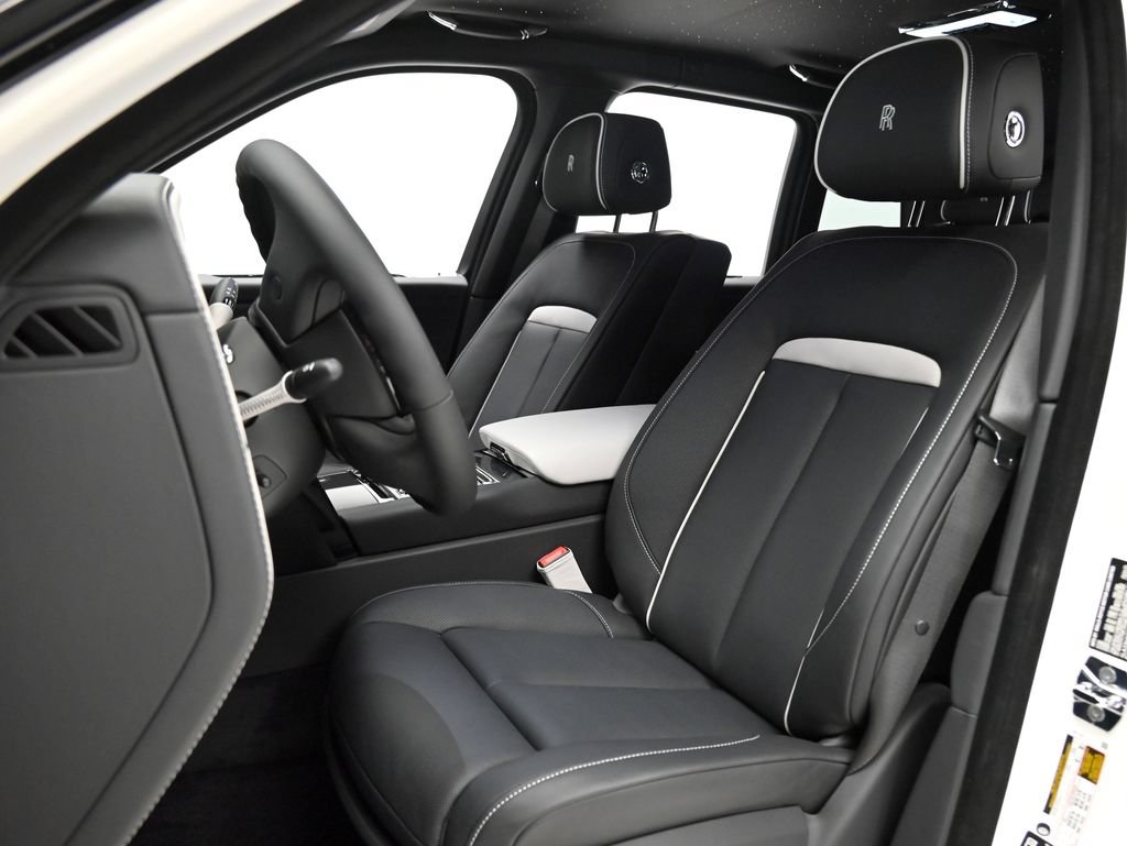 New 2027 Rolls-Royce Cullinan Black Badge AWD/4WD image 18