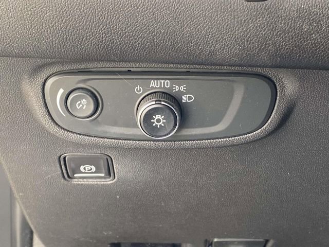 Used 2020 GMC Terrain SLE w/ Driver Convenience Package image 17