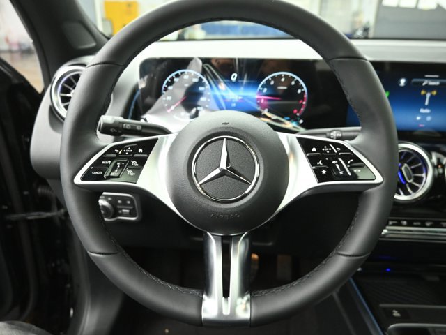 New 2026 Mercedes-Benz GLB 250 4MATIC image 15