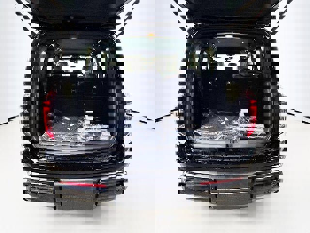 New 2025 Nissan Armada SL w/ Captain's Chari Seat Package image 29