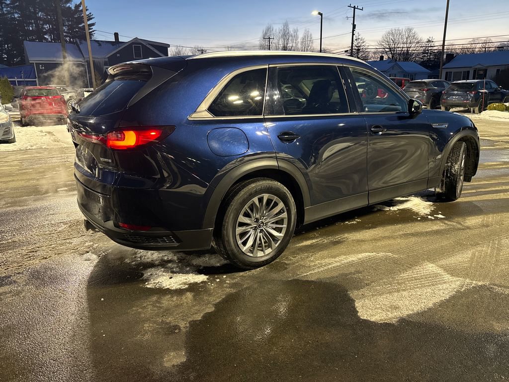 Used 2024 MAZDA CX-90 Plug-In Hybrid w/ Preferred image 5