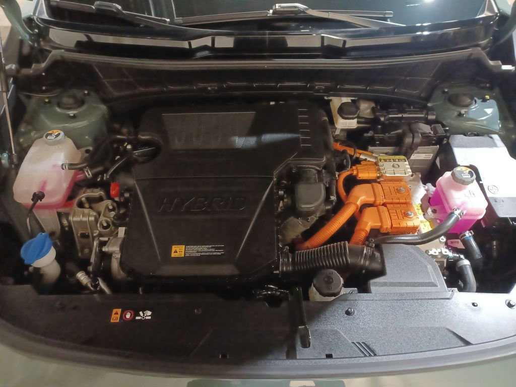 Used 2024 Kia Niro EX Touring image 18