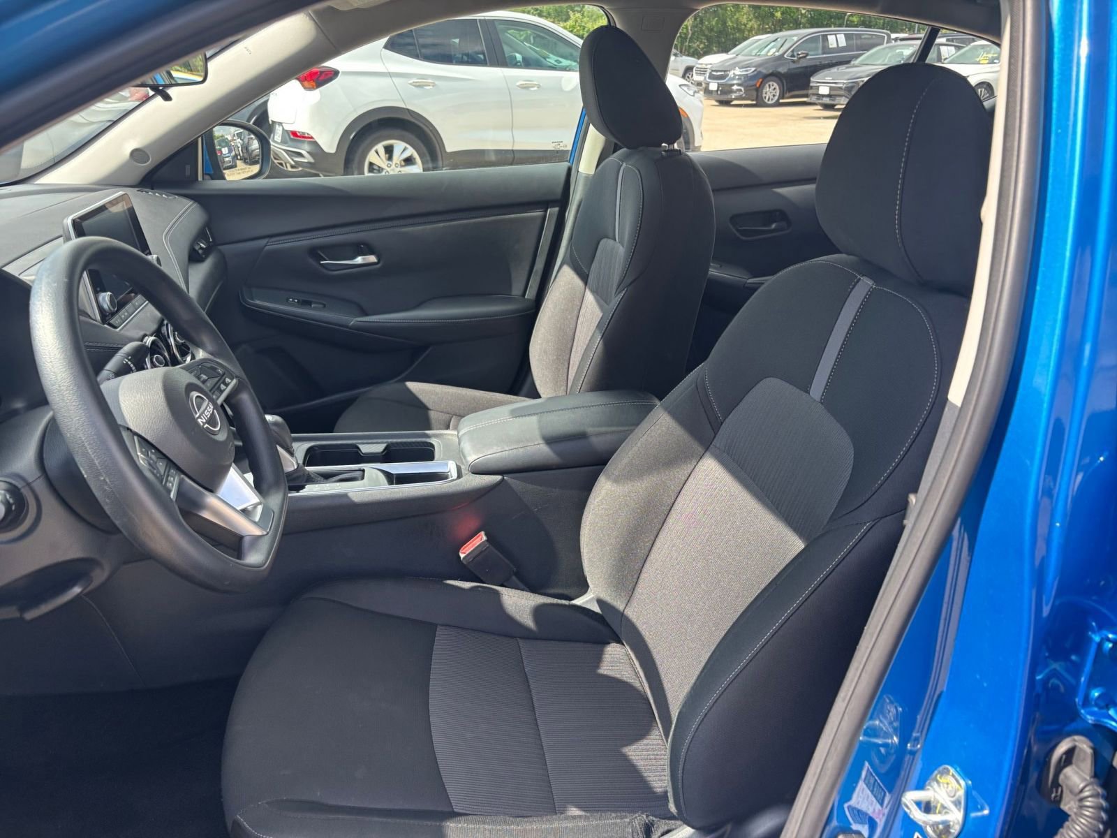 Used 2025 Nissan Sentra SV image 34