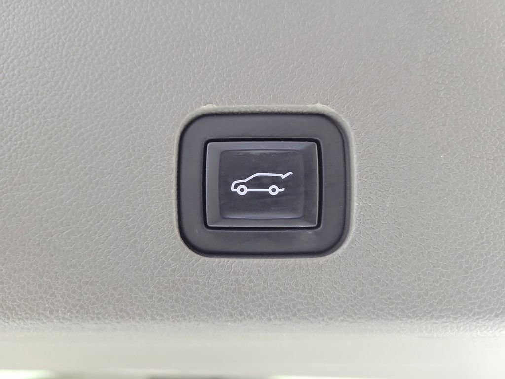 Certified 2023 Cadillac XT6 Premium Luxury w/ Technology Package image 10