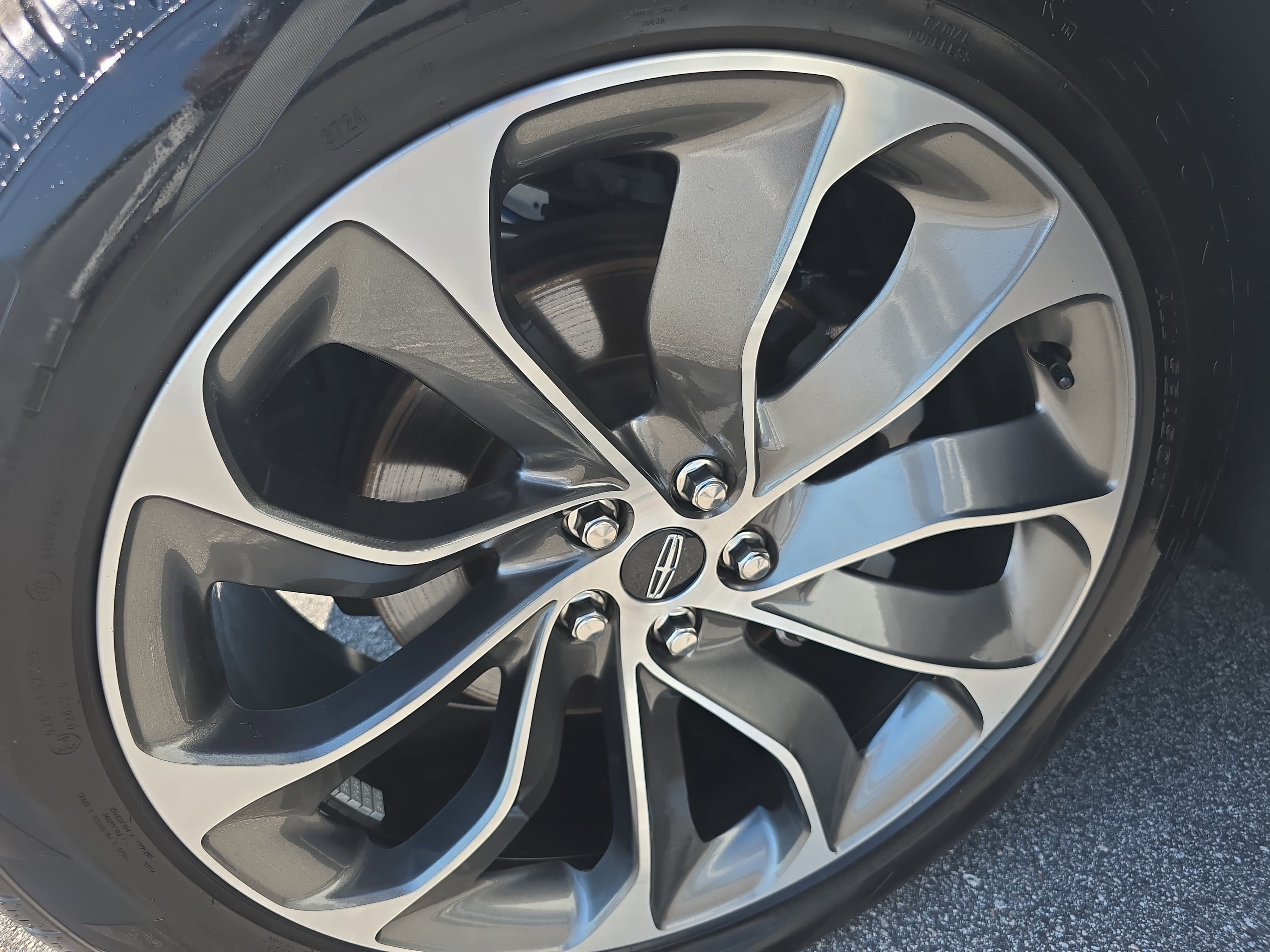 Used 2025 Lincoln Aviator 2WD image 33