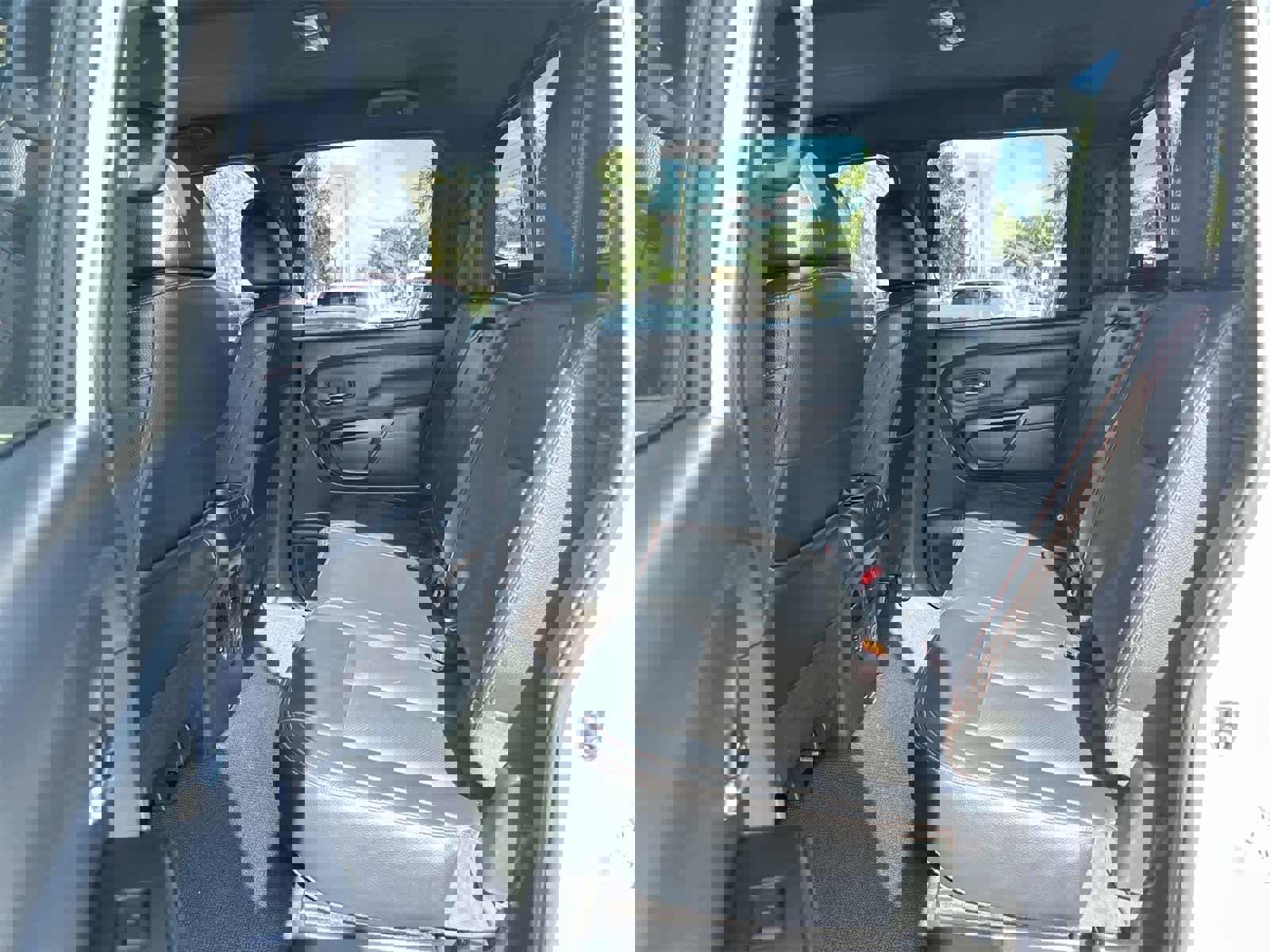 Used 2021 Nissan Titan PRO-4X w/ Pro-4x Convenience Package image 14