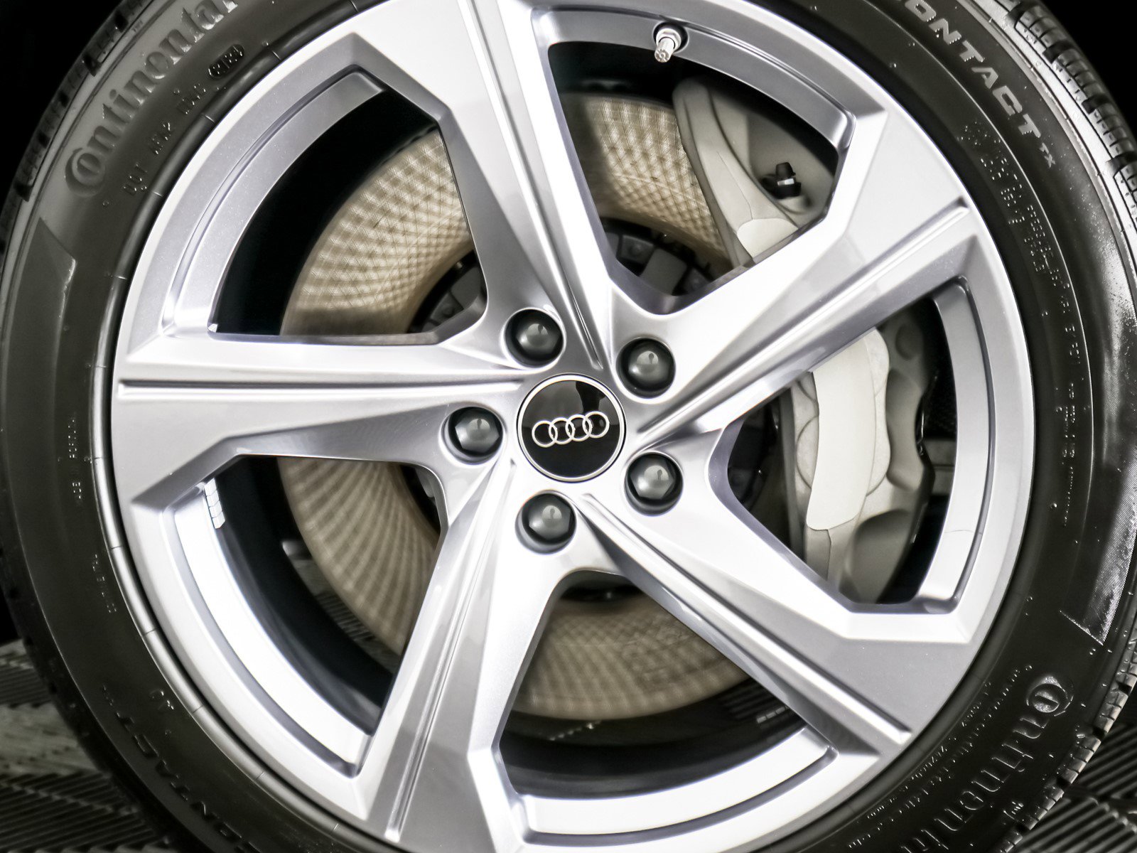 New 2025 Audi A6 3.0T Prestige image 7