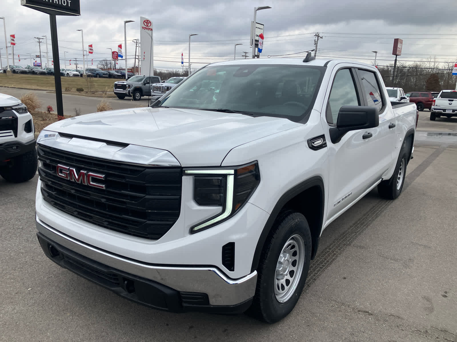 New 2026 GMC Sierra 1500 Pro w/ Pro Value Package image 3