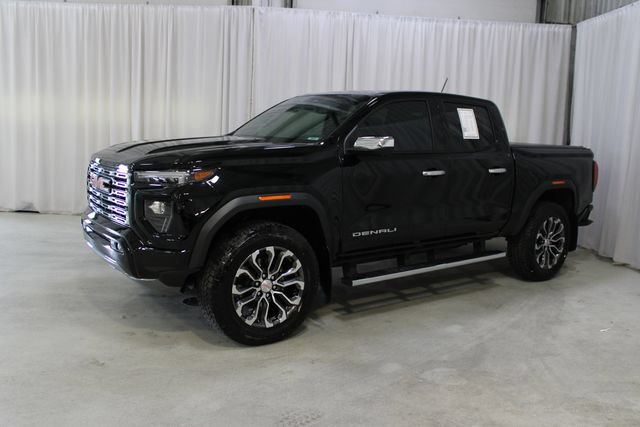 Used 2025 GMC Canyon Denali AWD/4WD image 30