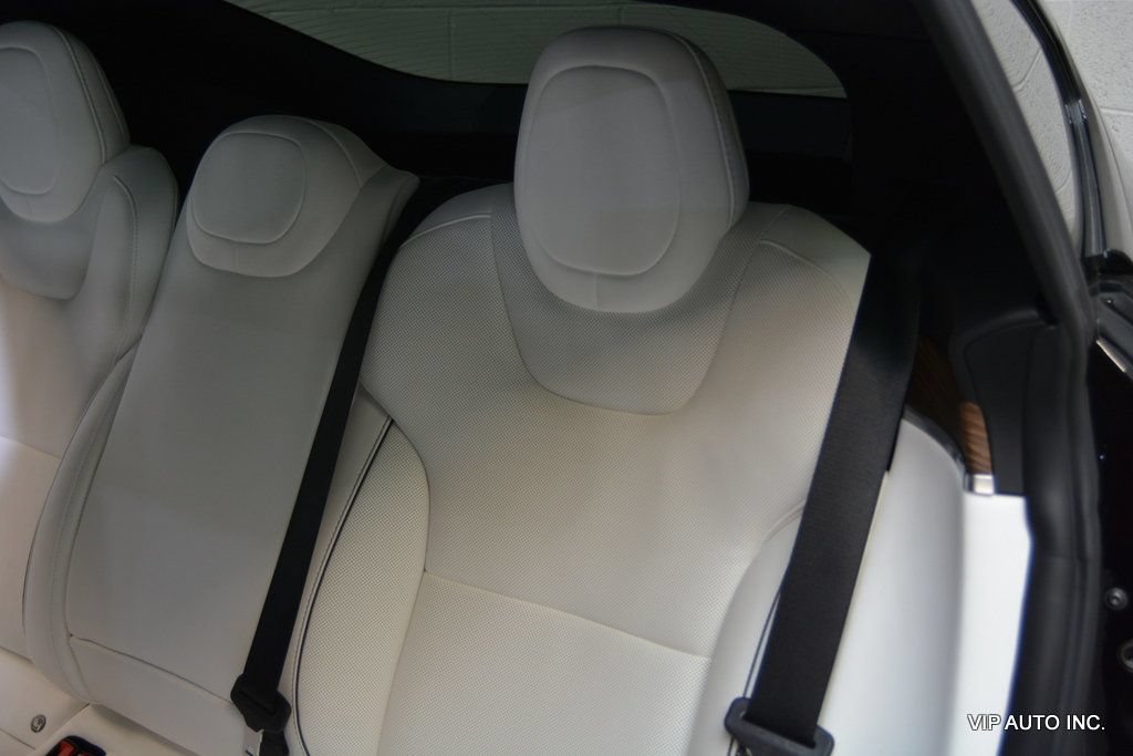 Used 2022 Tesla Model S Plaid AWD/4WD image 21