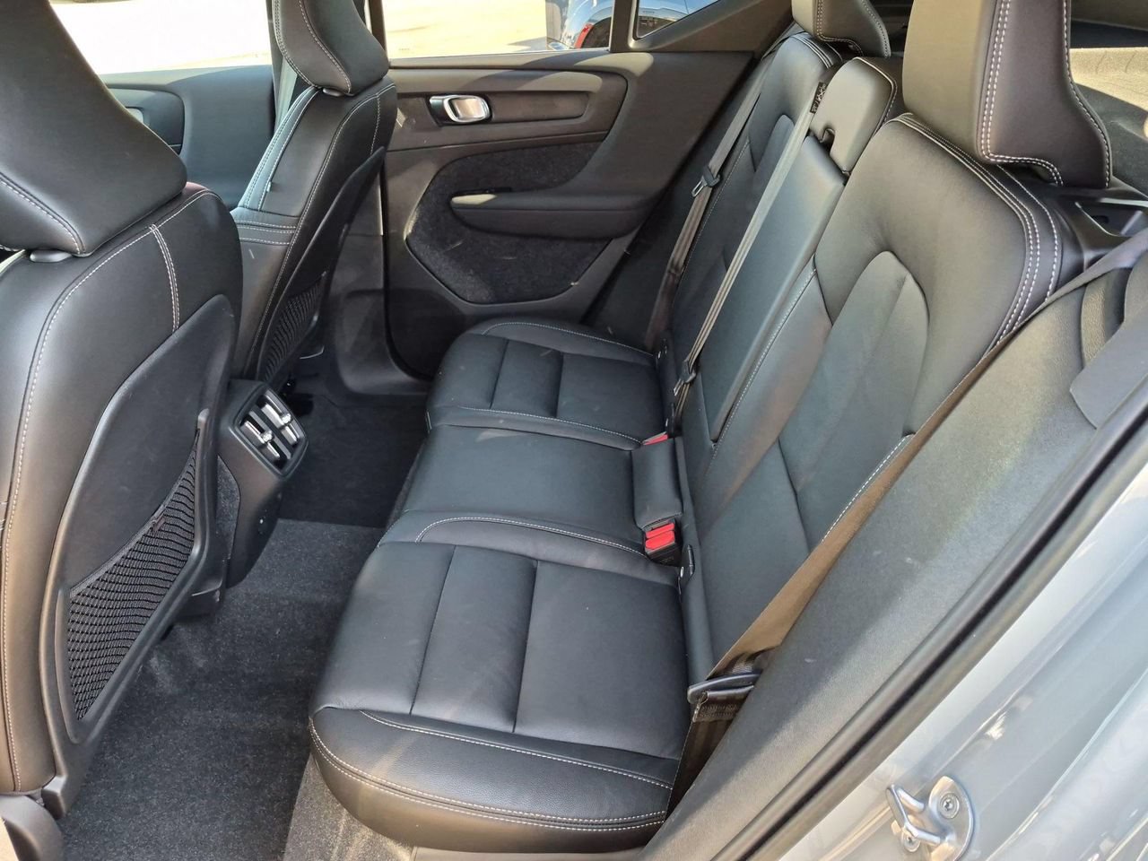 Certified 2024 Volvo XC40 B5 Core w/ Protection Package Premier AWD/4WD image 24
