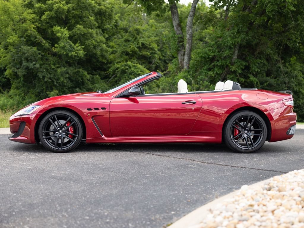 Used 2017 Maserati GranTurismo Convertible RWD image 3