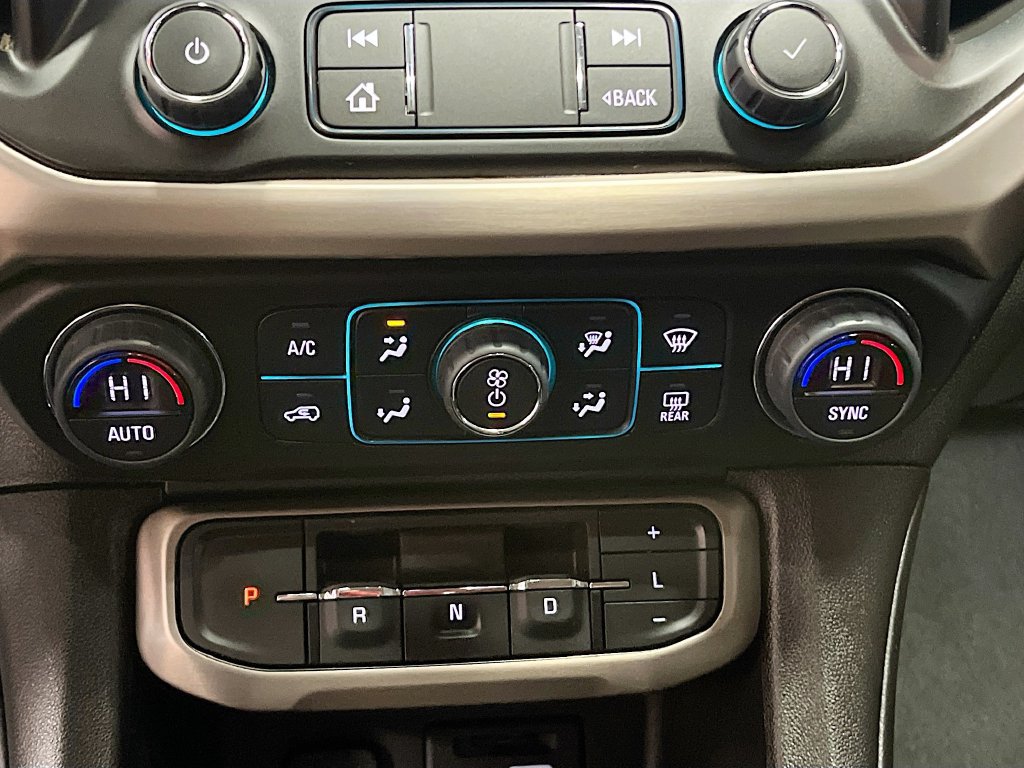 Used 2022 GMC Acadia Denali AWD/4WD image 16