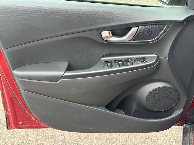 Used 2023 Hyundai Kona SEL image 16