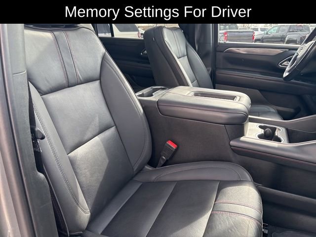 Certified 2022 Chevrolet Suburban RST w/ Sport Performance Package image 25