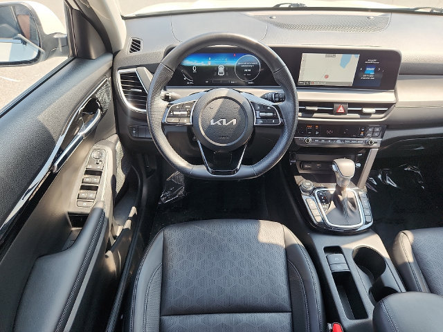 Used 2024 Kia Seltos SX w/ SX Sunroof Package AWD/4WD image 11