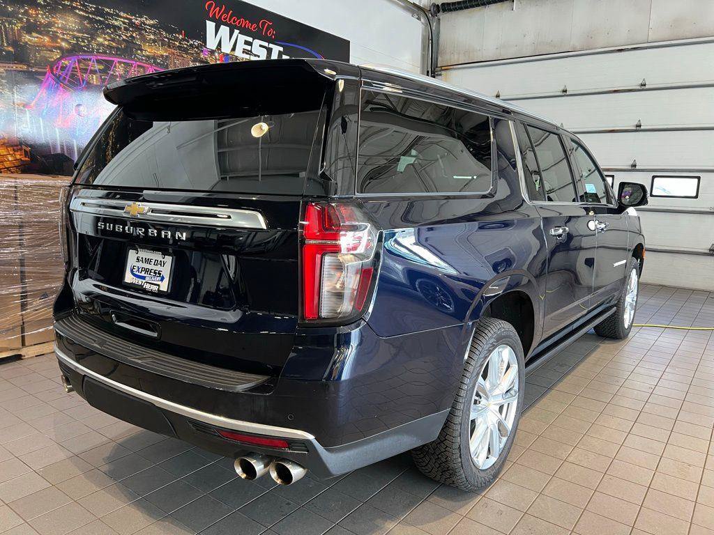 Used 2024 Chevrolet Suburban High Country AWD/4WD image 14
