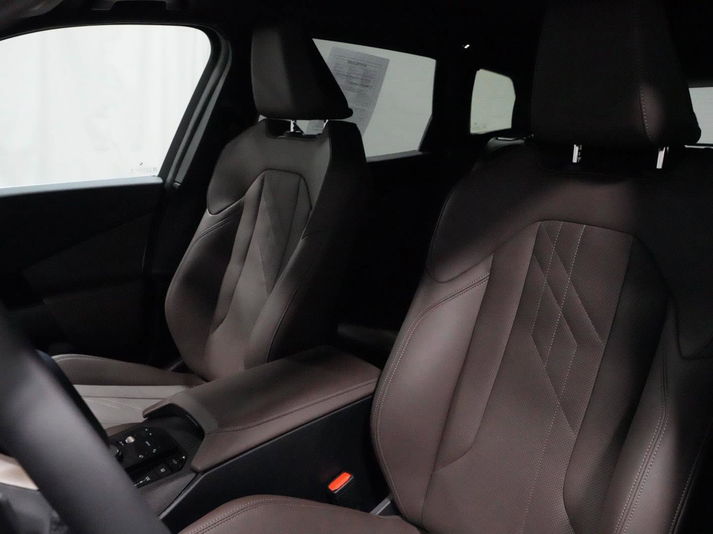 Certified 2025 BMW X3 xDrive30i AWD/4WD image 4