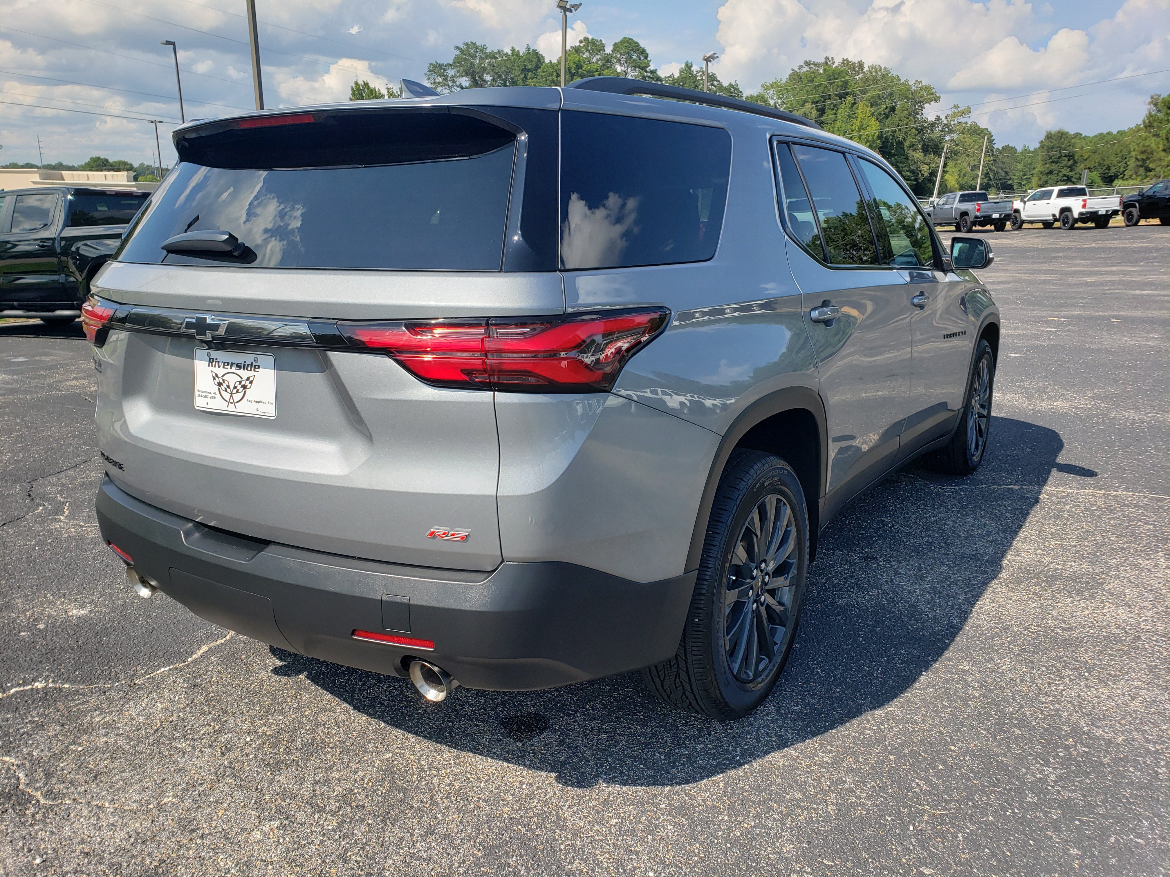 Used 2023 Chevrolet Traverse RS w/ LPO, Floor Liner Package FWD image 3