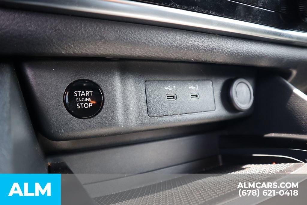 Used 2024 Nissan Rogue S FWD image 30